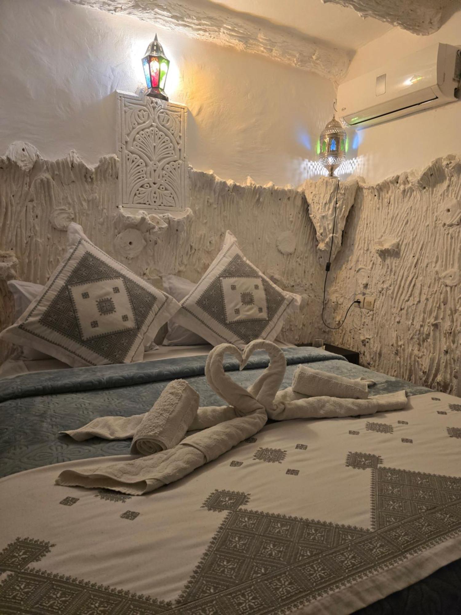 Bed and Breakfast Dar Khmissa Фес Экстерьер фото