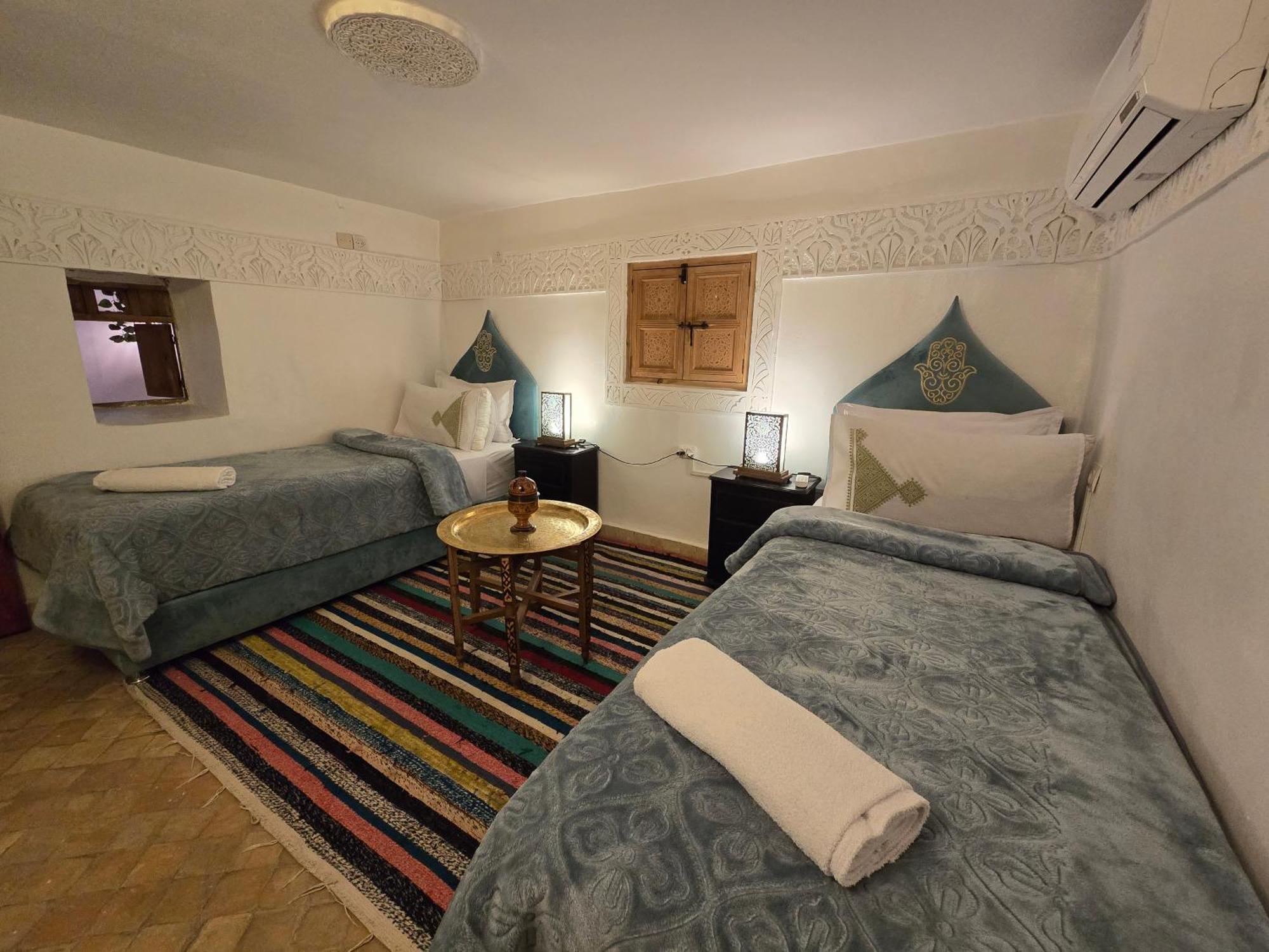 Bed and Breakfast Dar Khmissa Фес Экстерьер фото