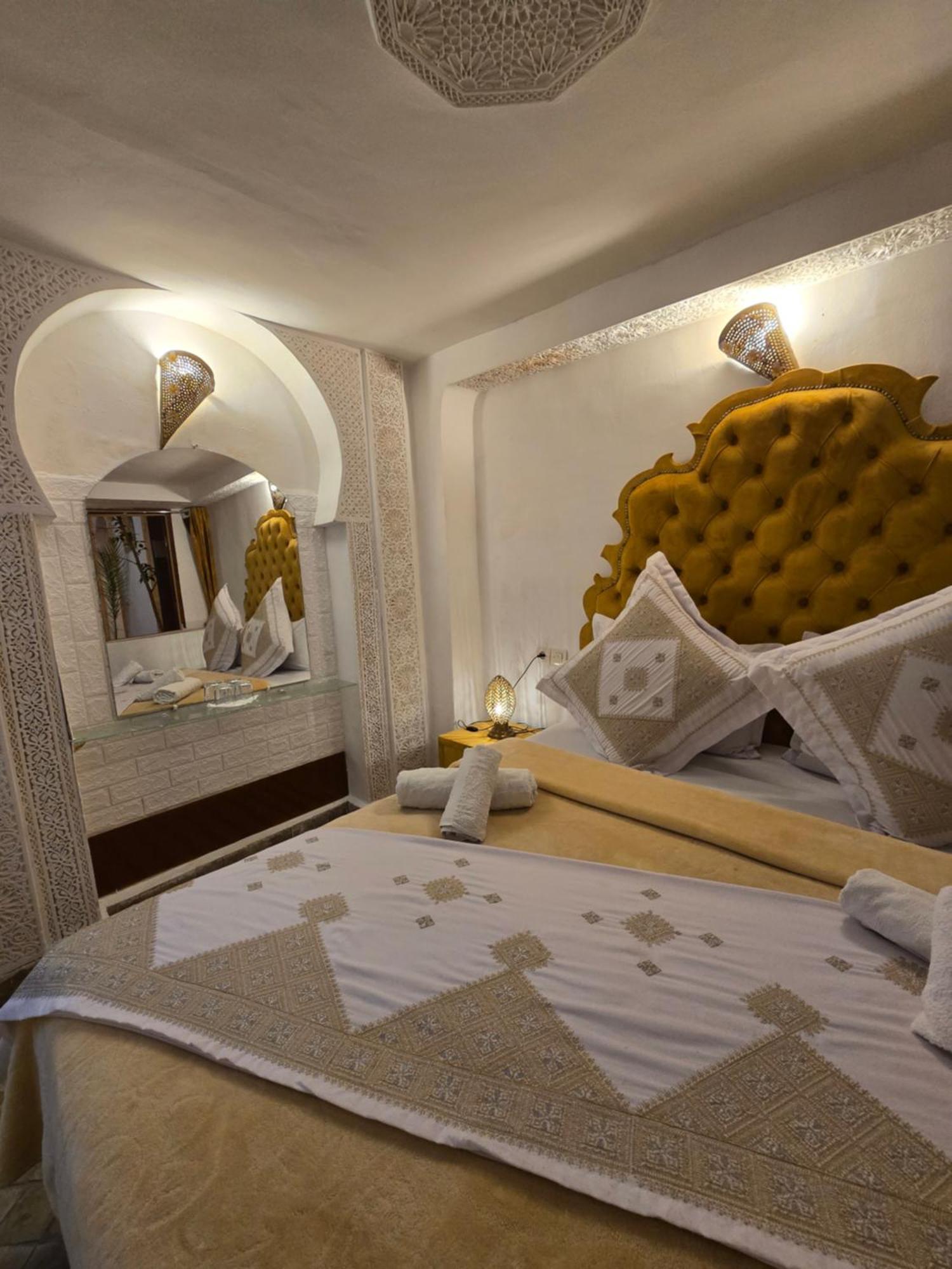 Bed and Breakfast Dar Khmissa Фес Экстерьер фото