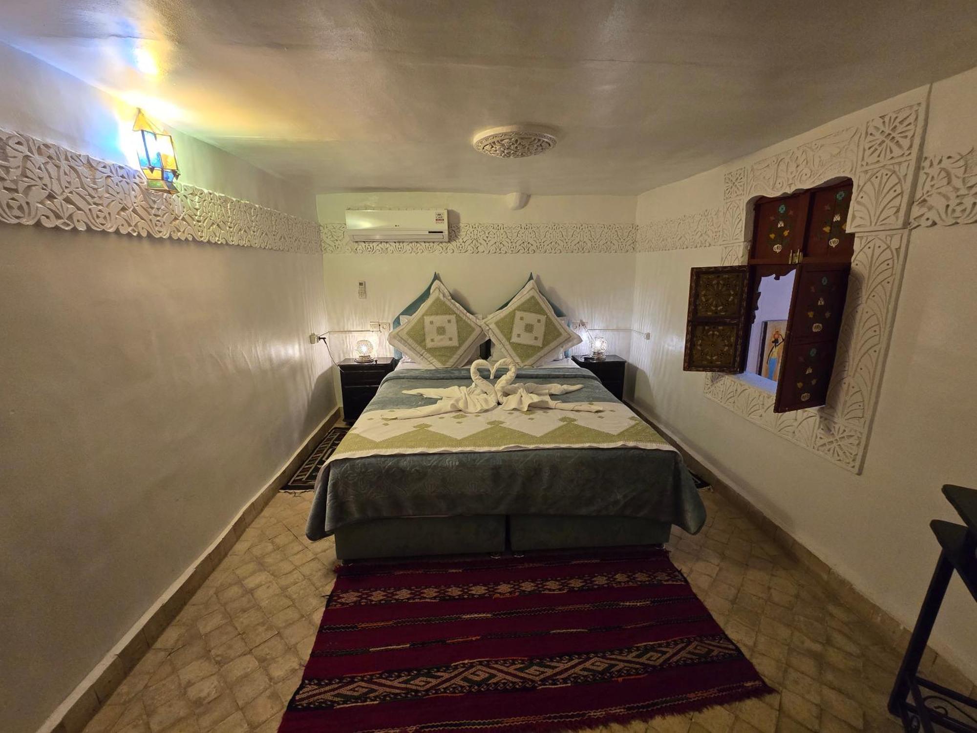 Bed and Breakfast Dar Khmissa Фес Экстерьер фото