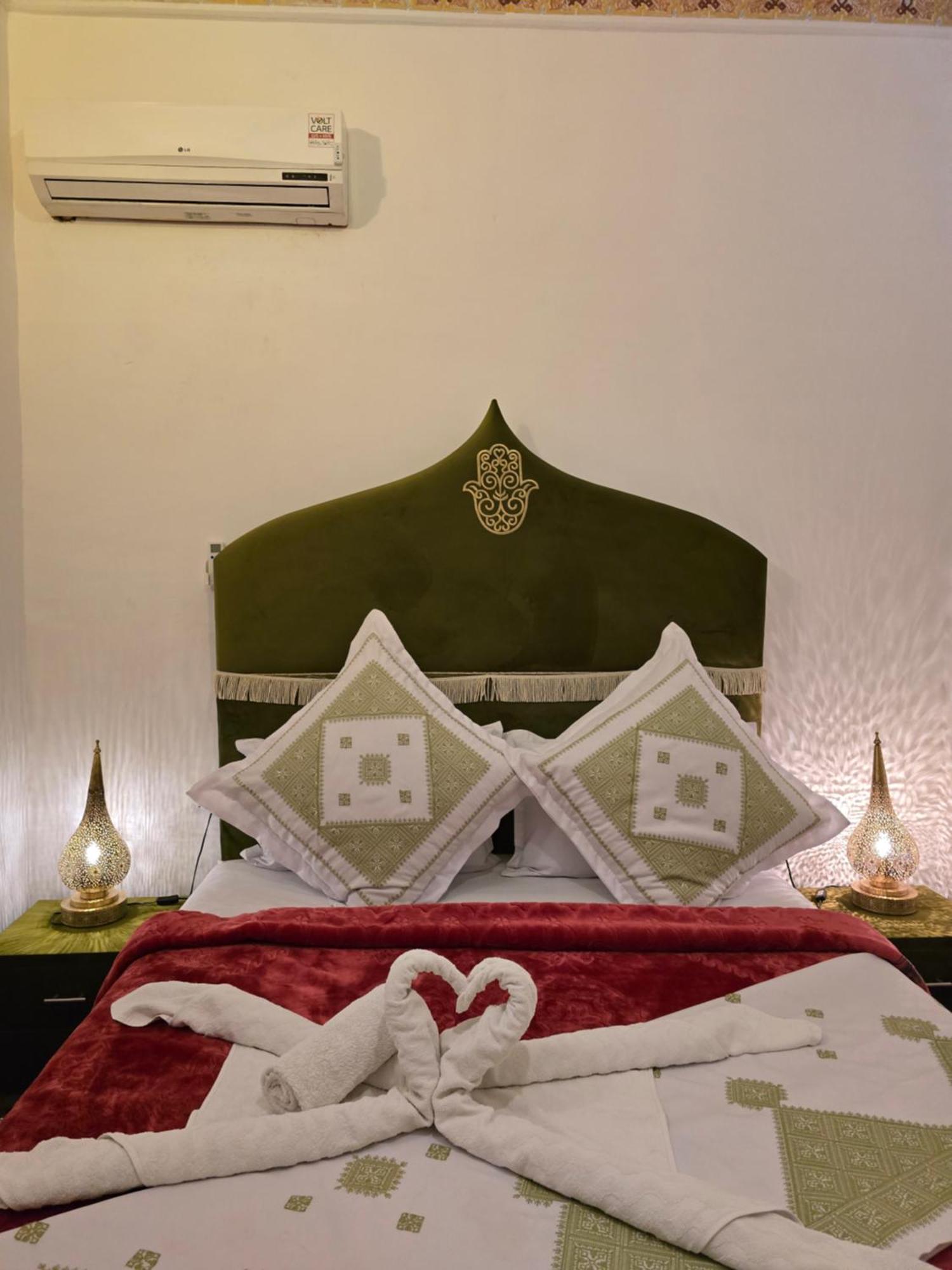 Bed and Breakfast Dar Khmissa Фес Экстерьер фото