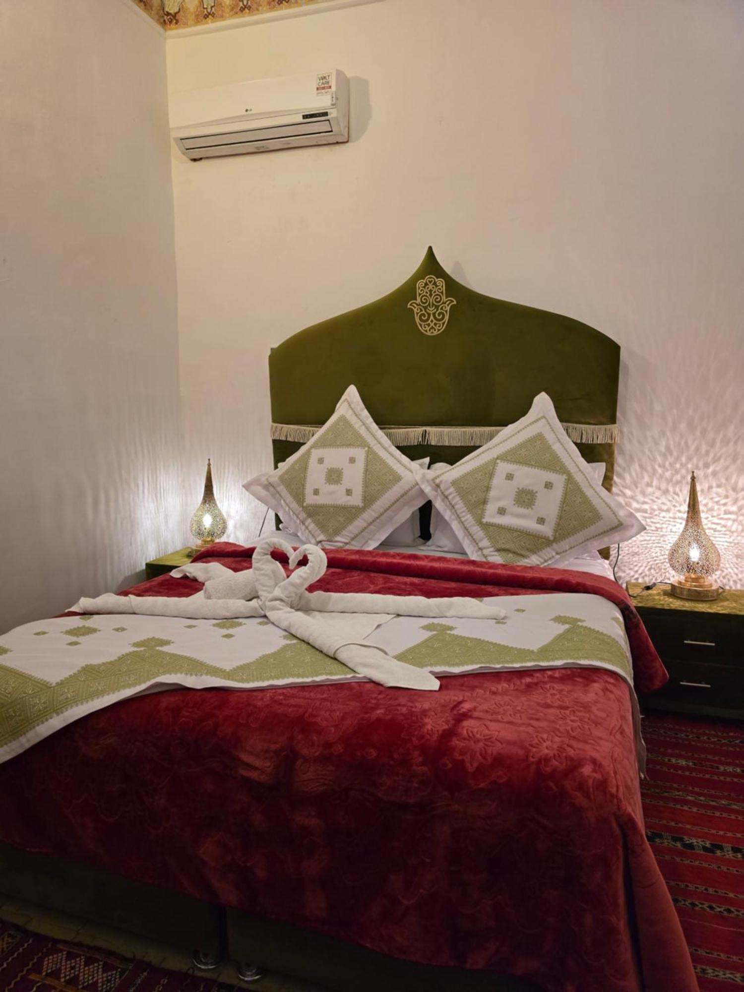 Bed and Breakfast Dar Khmissa Фес Экстерьер фото
