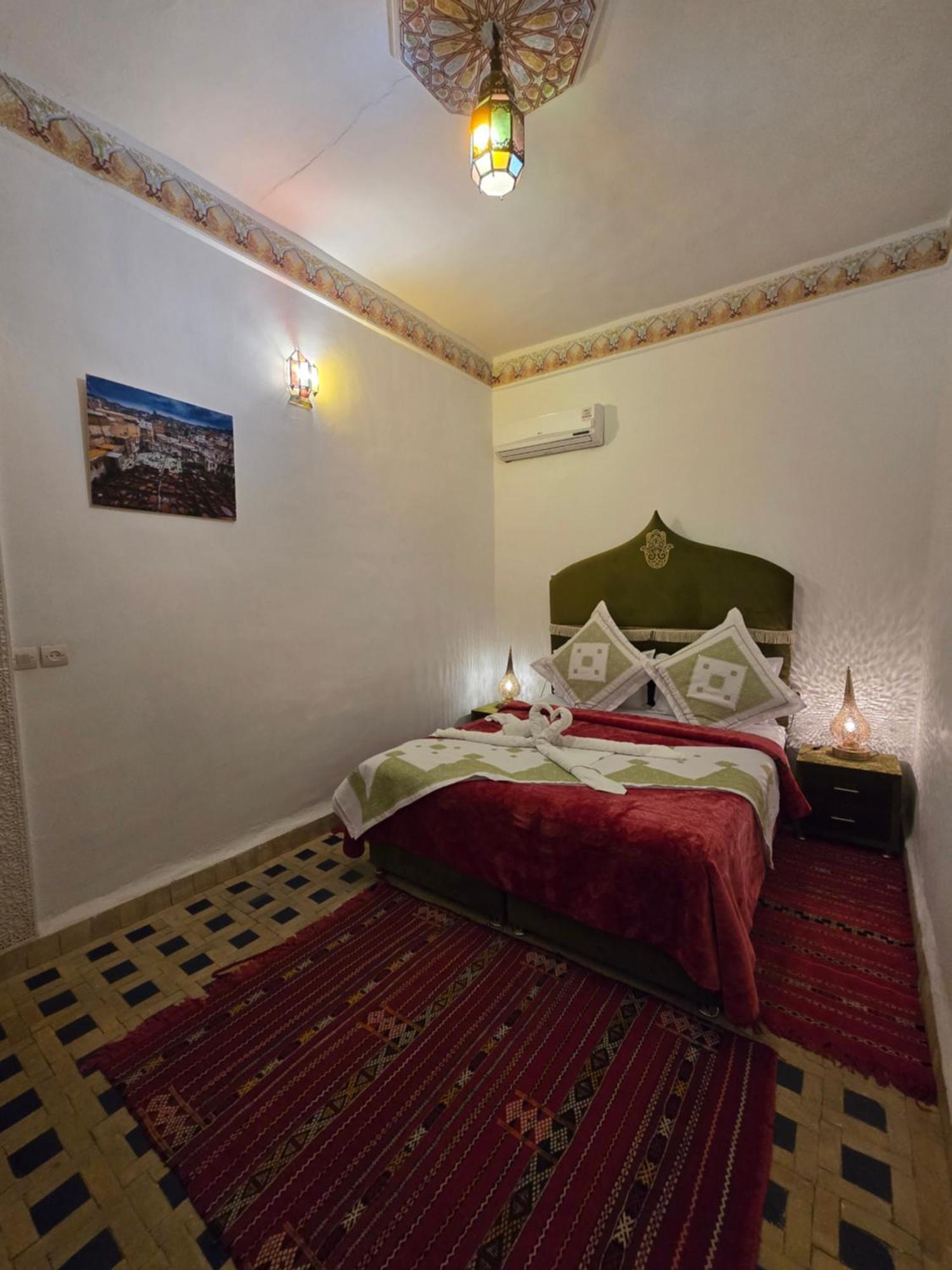 Bed and Breakfast Dar Khmissa Фес Экстерьер фото